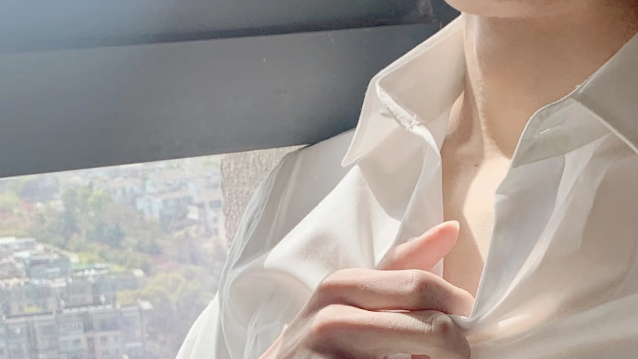 他在省城当处长，我下基层，一周后见面他喊我领导