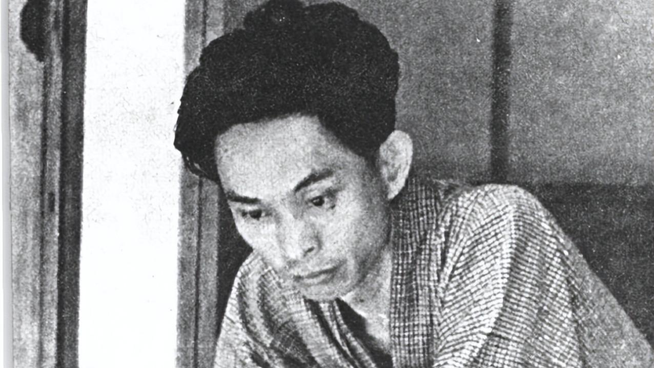 日本作家川端康成，与4个叫千代的姑娘相恋过，最后娶了松林秀子