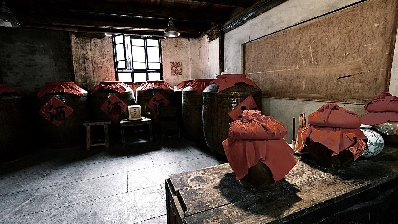 一瓶酒，让退了27年出租车的老爸主动"复工"