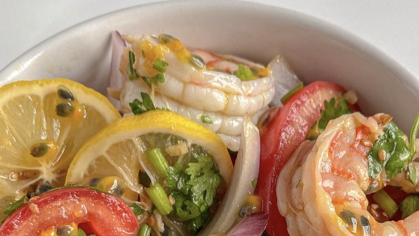 一口爆汁的百香果柠檬虾，酸辣开胃，低卡高蛋白，夏天吃它太爽了！