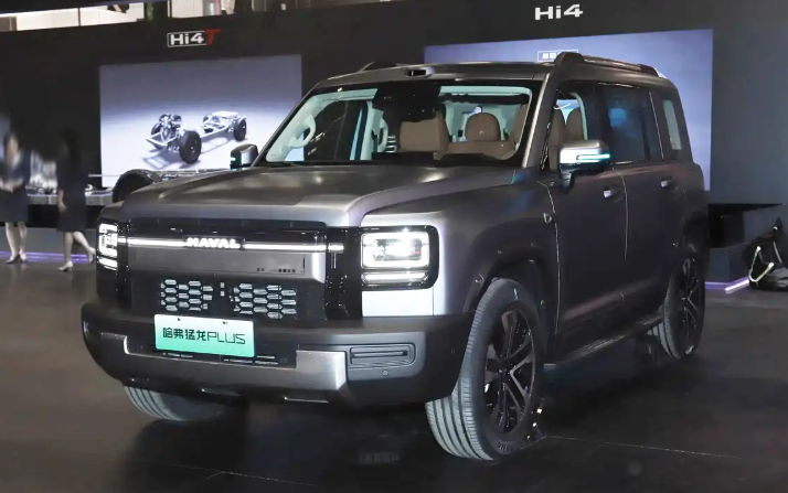 2026年北京车展：猛龙PLUS七座版和五菱星光L怎么选？
猛龙PLUS七座版一