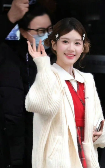 绿意蔓延予你半分清澈！