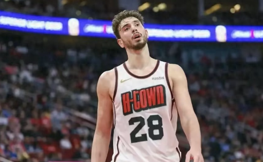 都说交易申京，就他这表现有哪个队愿意要？

别说什么贱卖，全明星有全明星的价值，