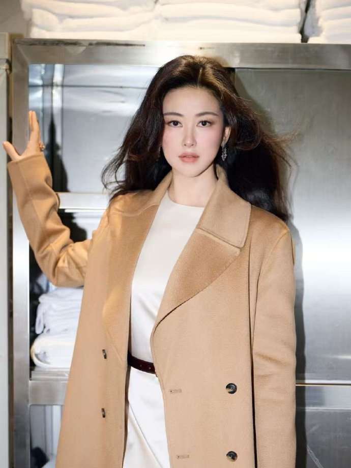 依然单身口碑炸裂，主创座谈会分享收视喜报！“看到数据一路飘红，我们整个团队都沸腾