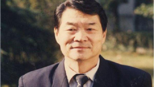 【董乃钧】那年天安门游行，他和同学们差点儿就抬去“三口棺材”