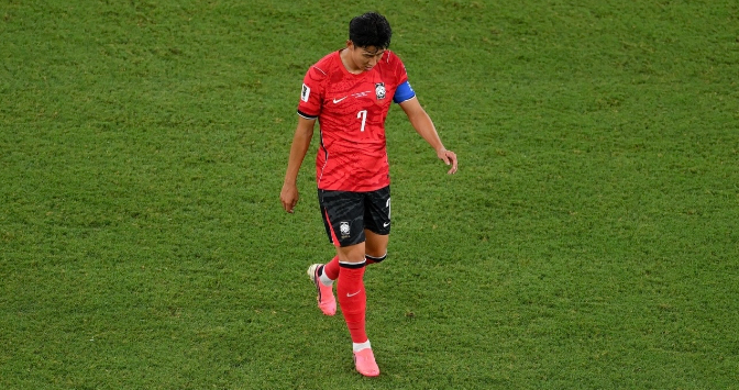 0-1！韩国两连败，世界杯7队出局，13支队杀进淘汰赛

从首战赢球到两连败跌至