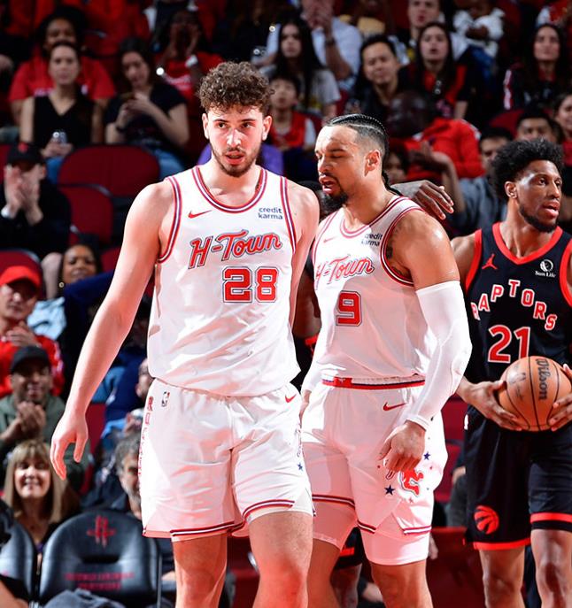 火箭队本赛季最大的不足，并不是申京表现不佳，而是他们的主力控卫范弗里特因为受伤赛