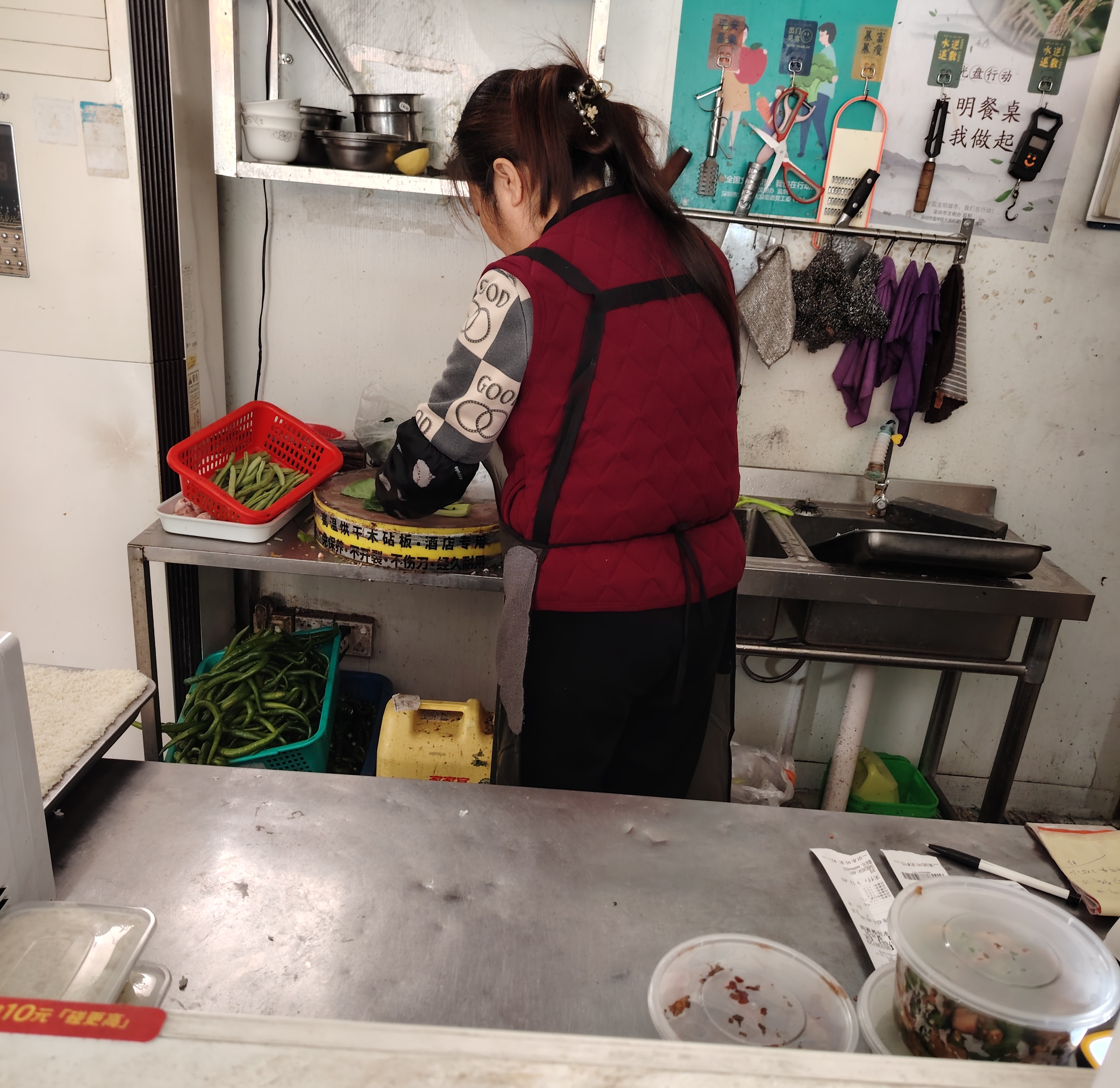 有些商家真的不地道
明明没做出来
却点了已经出餐的标签
你这不是耍骑手吗？
骑手