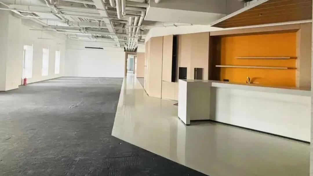 西贝巨震！裁员过半、102家店关闭，罗永浩的一句话竟成“索命符”？