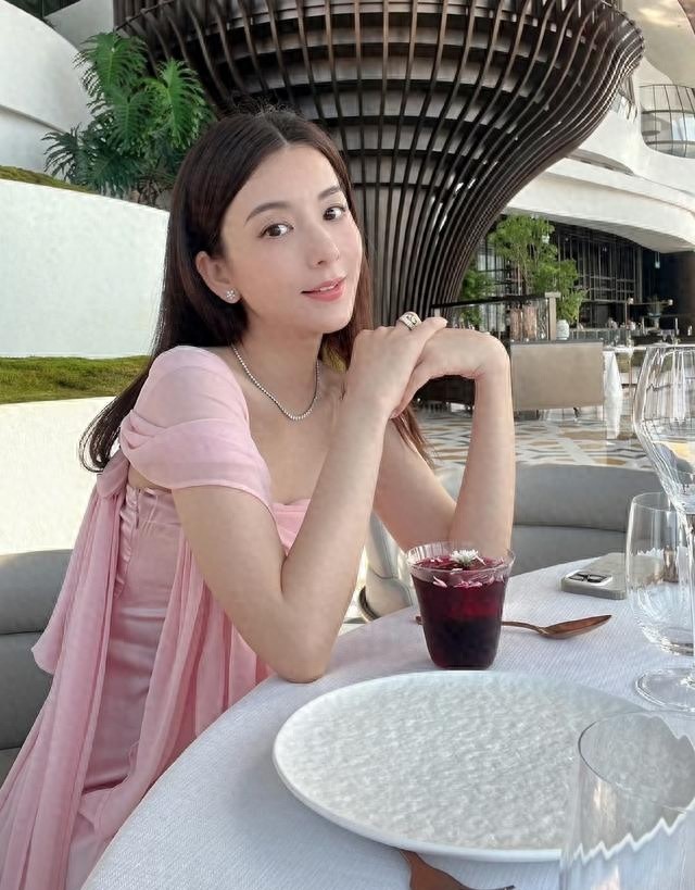 现实中的方媛长啥样？路人照直接打脸？