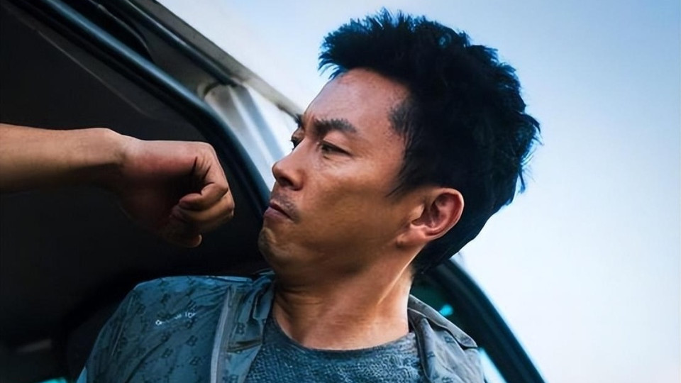 仅上映1天，就轻松拿下票房第一，终于又有好片可以追了！