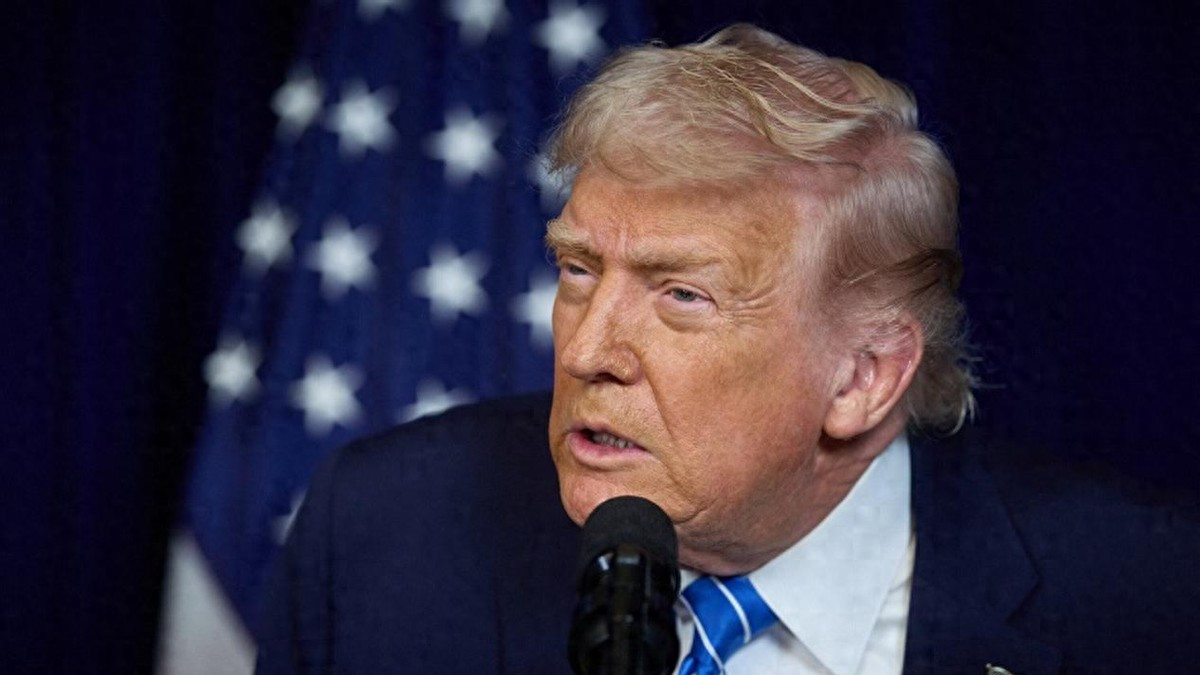 北约油轮被炸后，普京对美国发出通牒，不到24小时，特朗普变脸