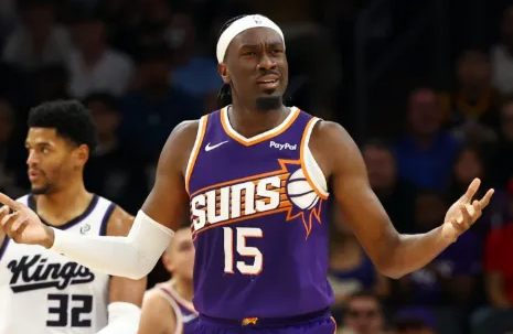 太阳主帅乔丹-奥特表示马克-威廉姆斯G3仍将继续缺阵。
主帅随后表示古德温和阿伦