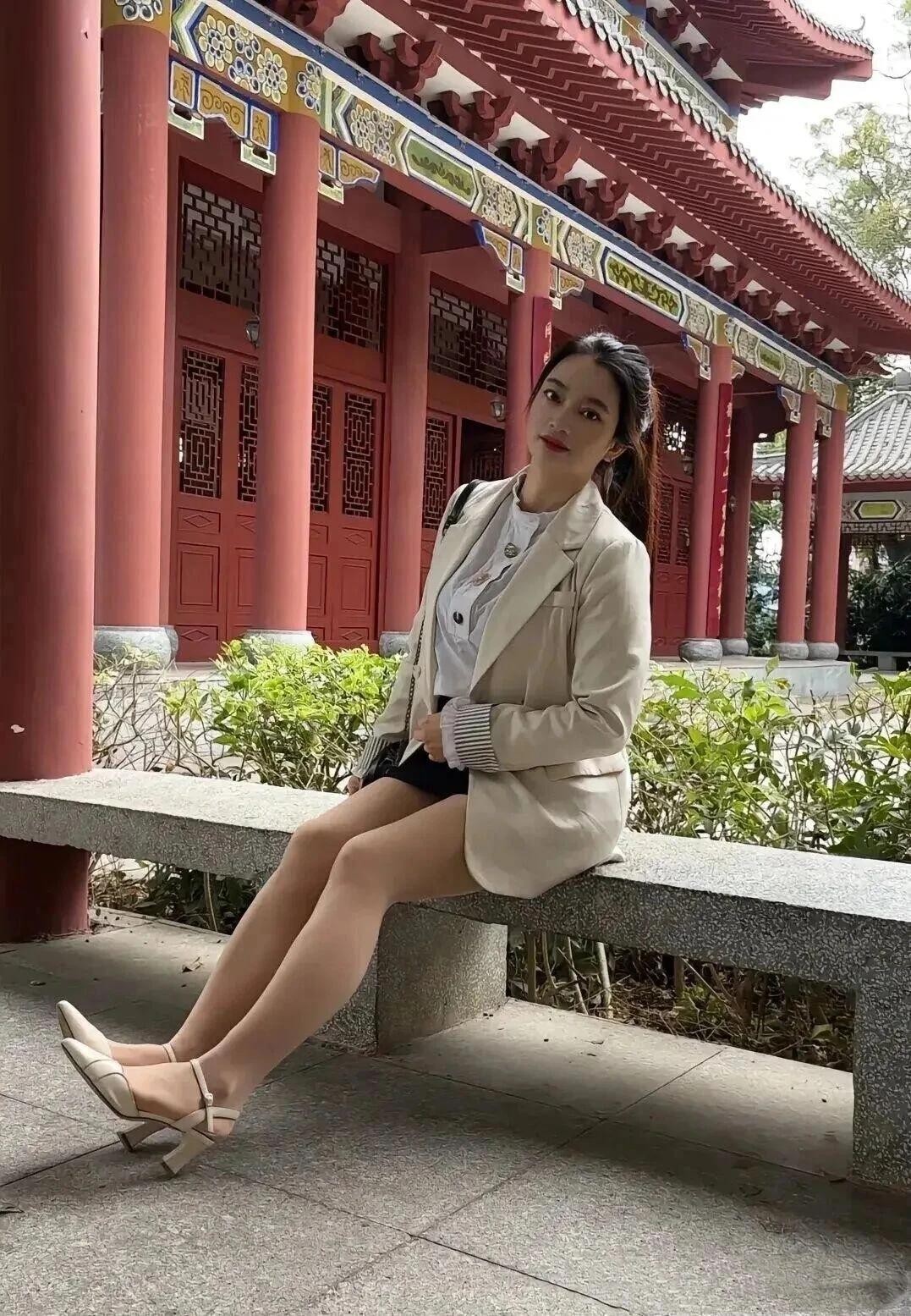 年少不知阿姨好