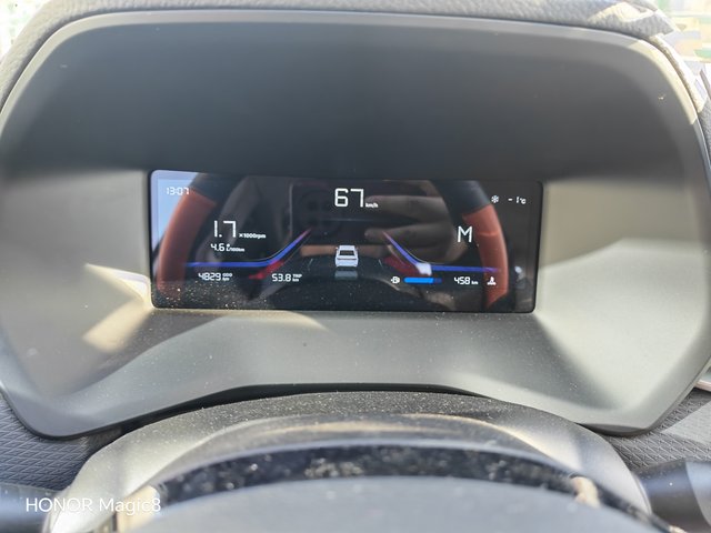 四代帝豪400万纪念款手动油耗
首保完成后油耗，除去误差基本0.4元以内一公里