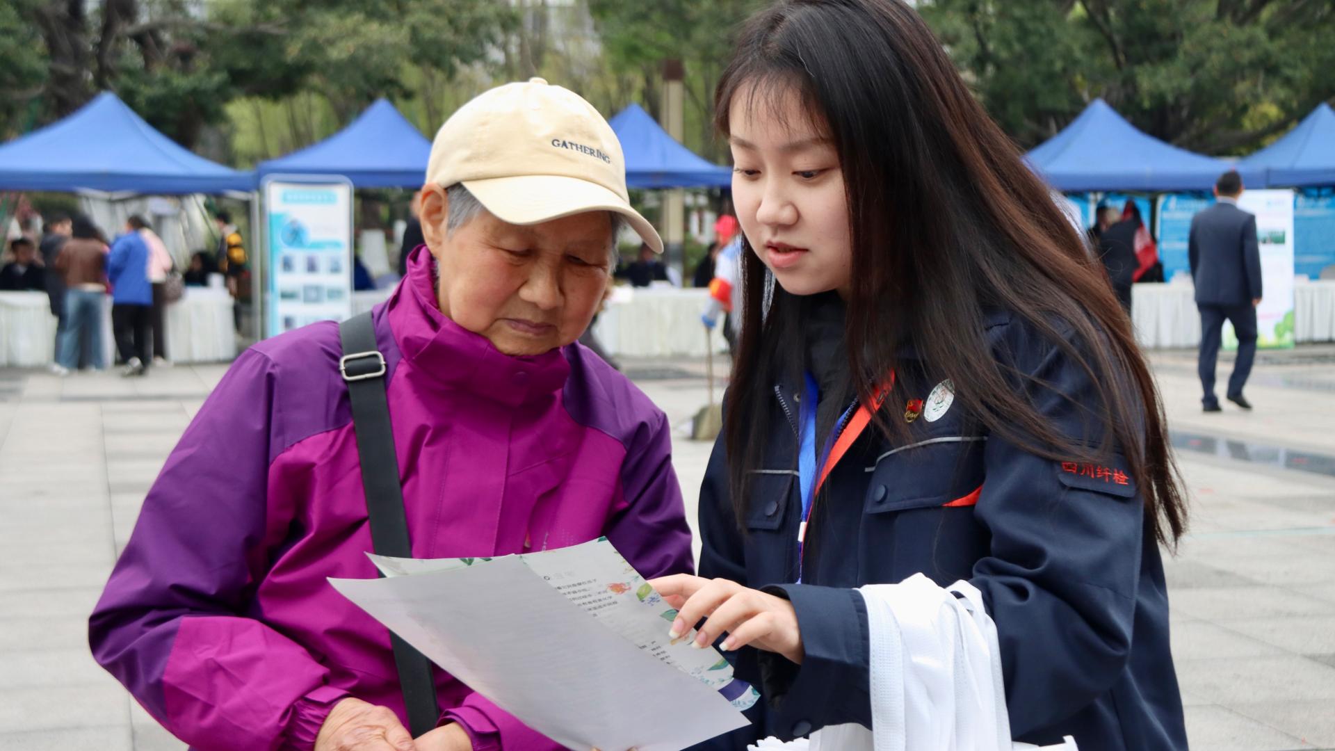 南充市纤维检验所开展“3·15”惠民活动 免费义检护航消费安全