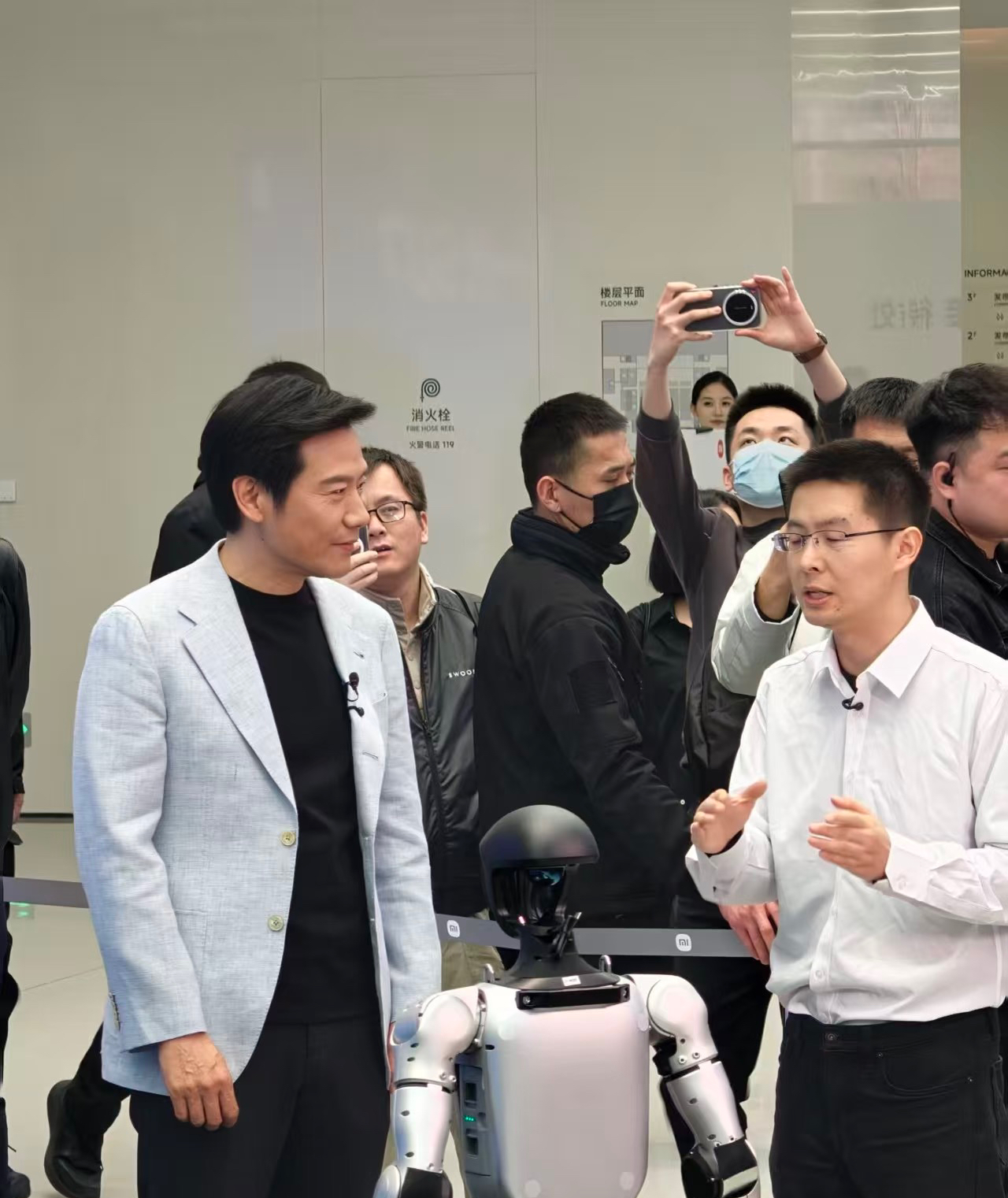 雷军不止有面子，还长得帅！