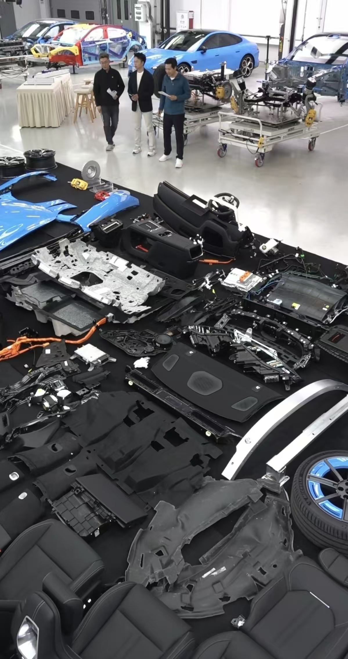 看完直播拆SU7，最让我意外的就是车身和安全，高强钢和铝合金占比90.3%，比普