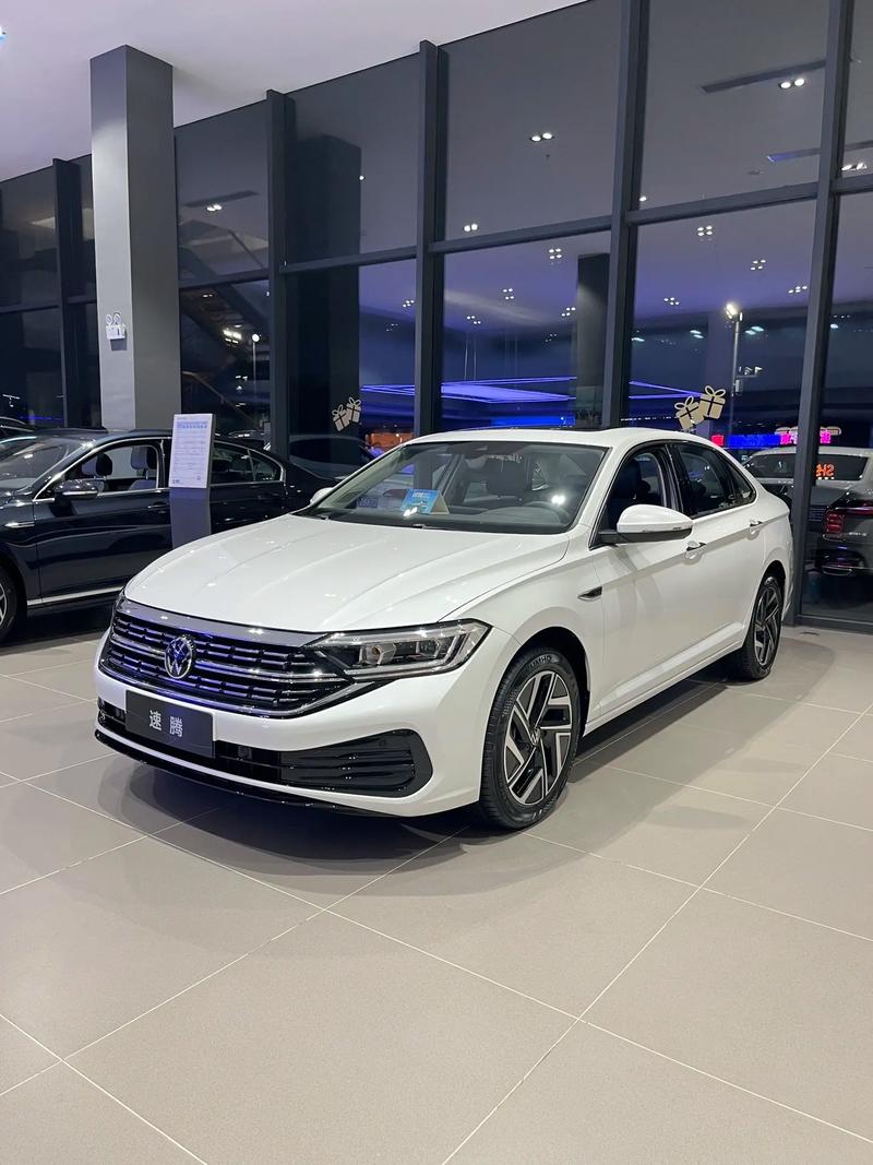 大众速腾深度评测：12万级A+级标杆，家用神车还是智商税？
 
一、爆款底色：1