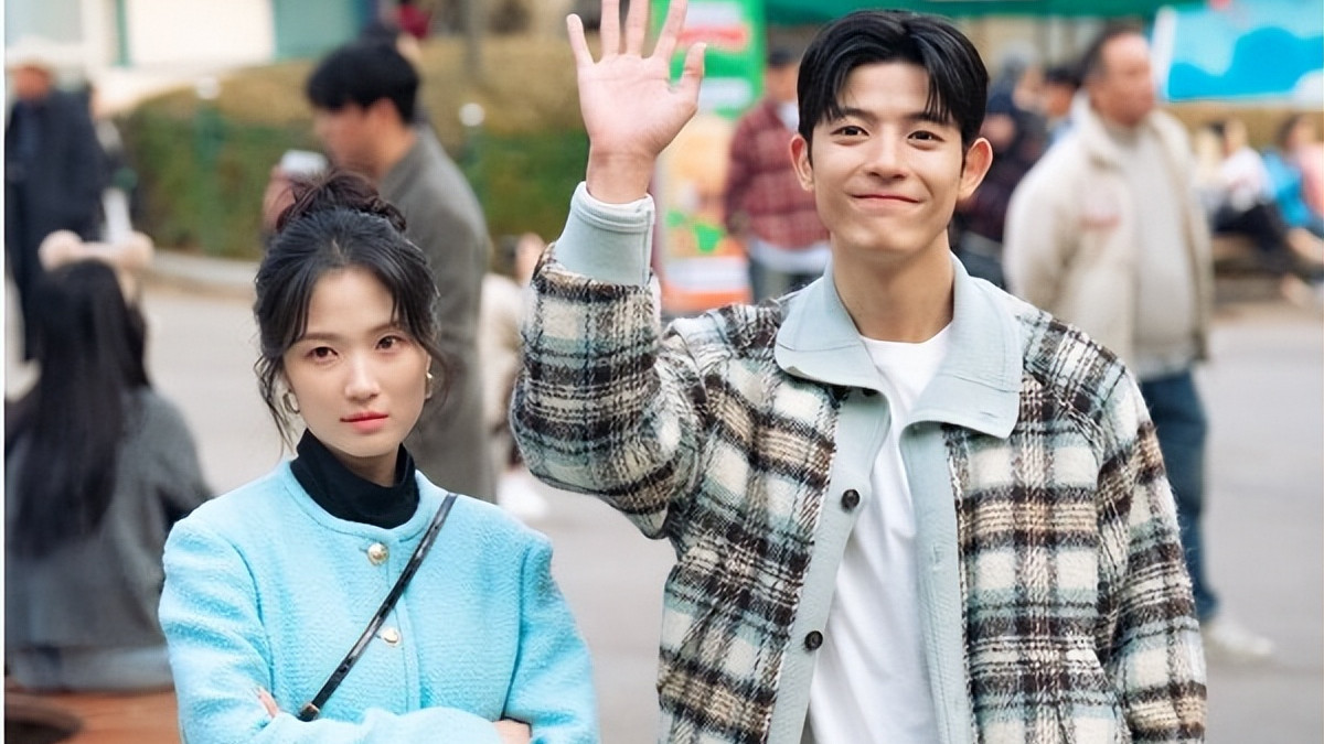 表情管理失控！《今天开始是人类》新剧照：朴所罗门欣慰，金惠奫一脸嫌弃