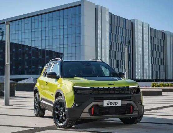 新款JeepAvenger官图，潮流个性的跨界车多种动力版本
外观方面，新款Av