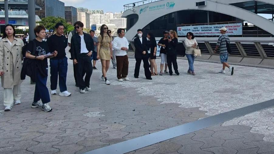 王祖蓝和李亚男用十年婚姻证明，不刻意不做作的感情最让人羡慕