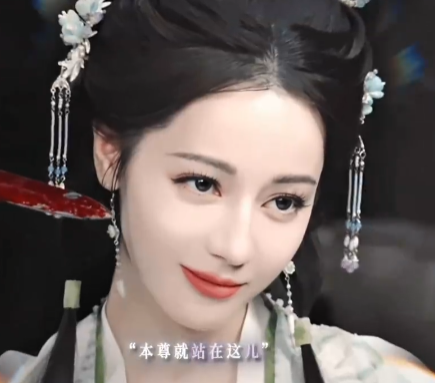 搅拌晚霞，望向丘山之上盛开的玫瑰，你是我的清风