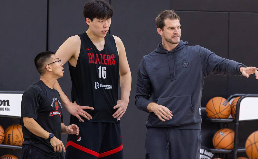 如果球队目标定到了夺冠，你们觉得以斯普利特能力能胜任吗？
斯普利特本赛季虽说临危