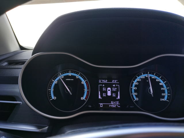 帝豪手动很耐适
3年45万公里，不知道自动挡能不能跑到一半里程