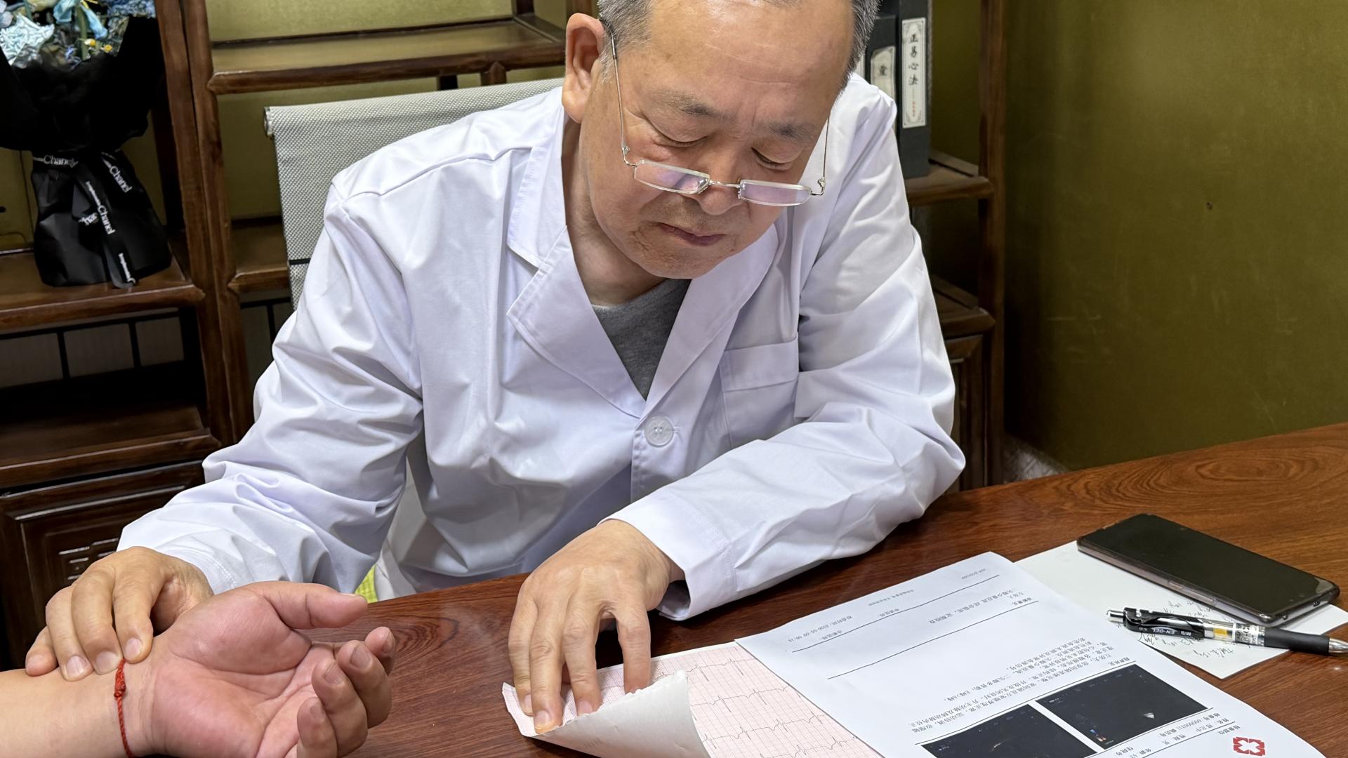李桐医生：夏天离不开薄荷，中医教你用对这片“清凉叶”