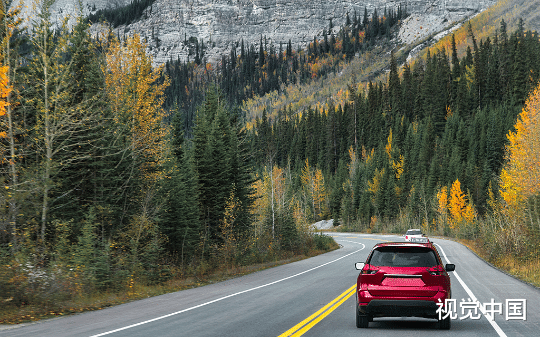 嘲讽油车是工业垃圾，发小春节开电车返乡，高速上哭着求我救命