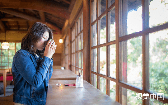 我全款买的新房被婆婆写了全家的名字，我没有阻拦，只有脑子里的受难系统不停给我播报奖励