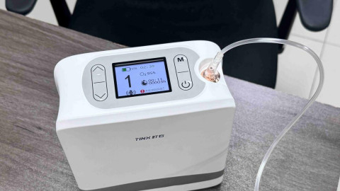 老人家庭吸氧机怎么选？町石便携款，出门补氧无牵绊