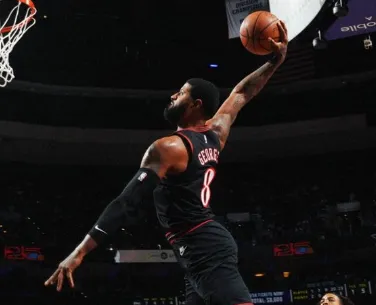 NBA常规赛76人客场对阵黄蜂的比赛已经结束。全场战罢，76人以118-114战