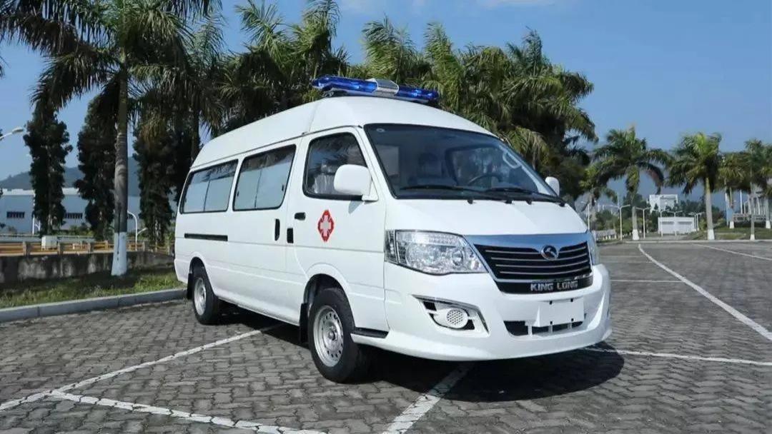 救护车内饰选材不简单！移动医疗空间，板材要闯过这几道关