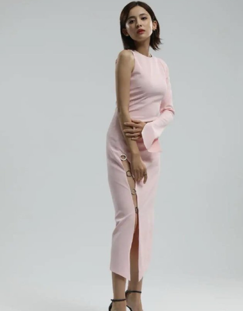 原来娜扎真的没有脚脖子，咋也这么高