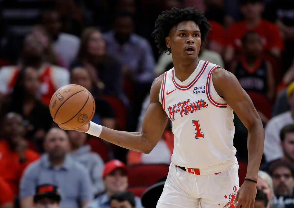 火箭队的老将中锋亚当斯自从赛季报销之后，我们知道，根据数据统计显示，火箭队的篮板