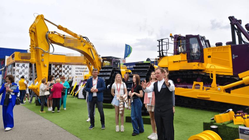 怎么做俄罗斯招聘？俄罗斯财务经理招聘全攻略：俄罗斯猎头公司从人才寻访渠道到谈薪技巧的实战指南