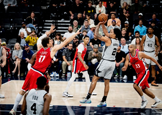 没彻底放弃的球迷来理性讨论快船的问题和解法

写在开头，觉得这赛季彻底没戏附加赛