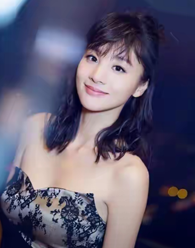 42岁胡彦斌在镜头前哽咽
说这辈子最大的亏欠，是亲手放走了章龄之
当年他24岁，