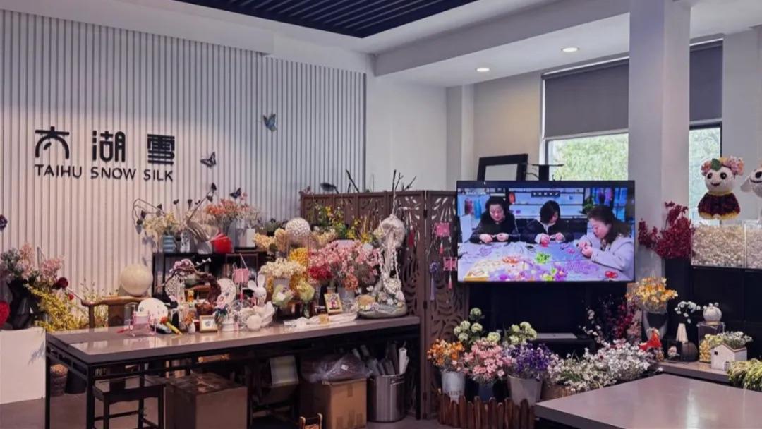 震泽蚕丝被“西行记”：当产业带在拼多多遇上新消费者