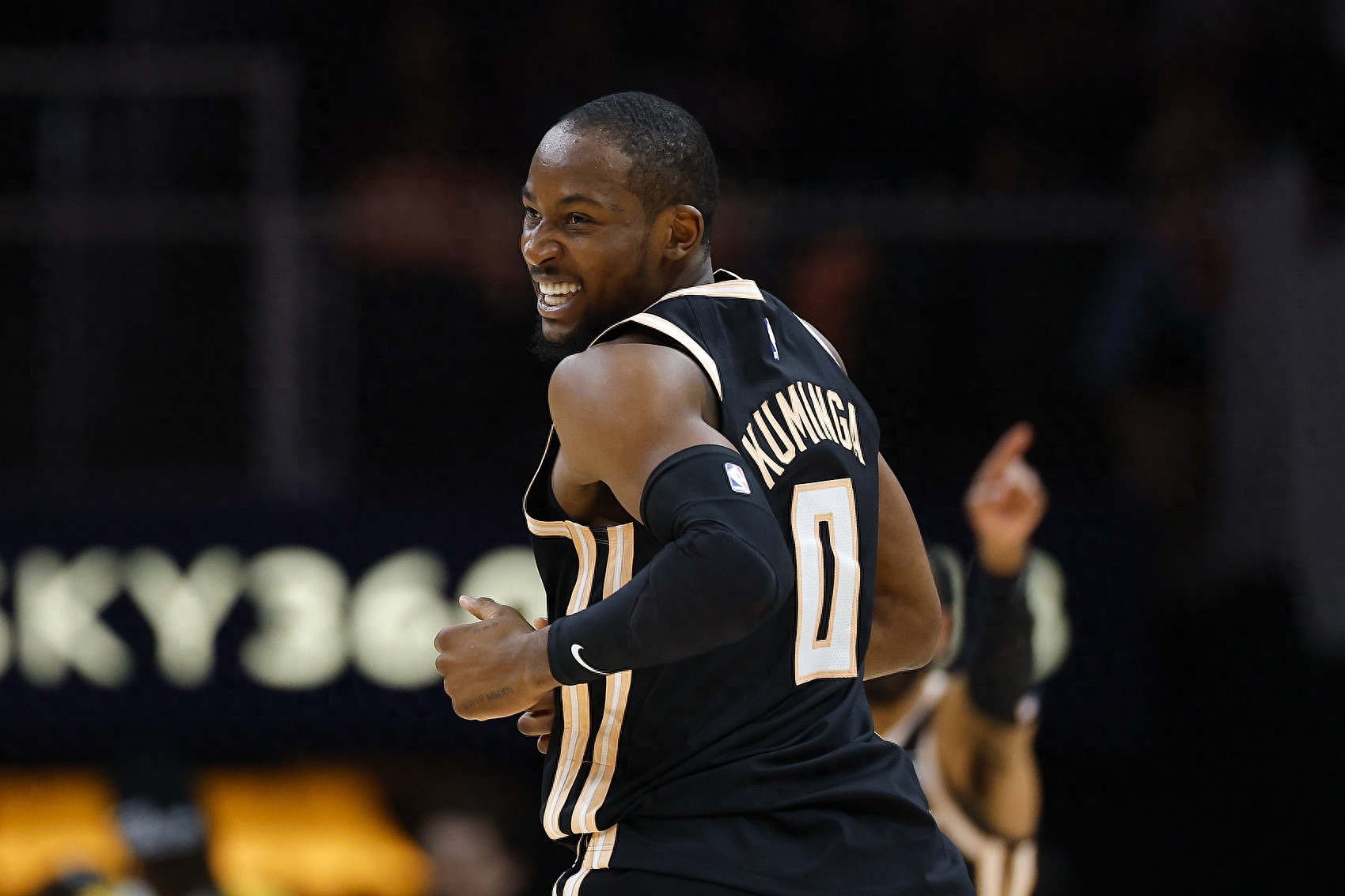 关于库明加，关心他的人别把他的处境想得太好

库明加是被勇士抛弃的球员，而不是老