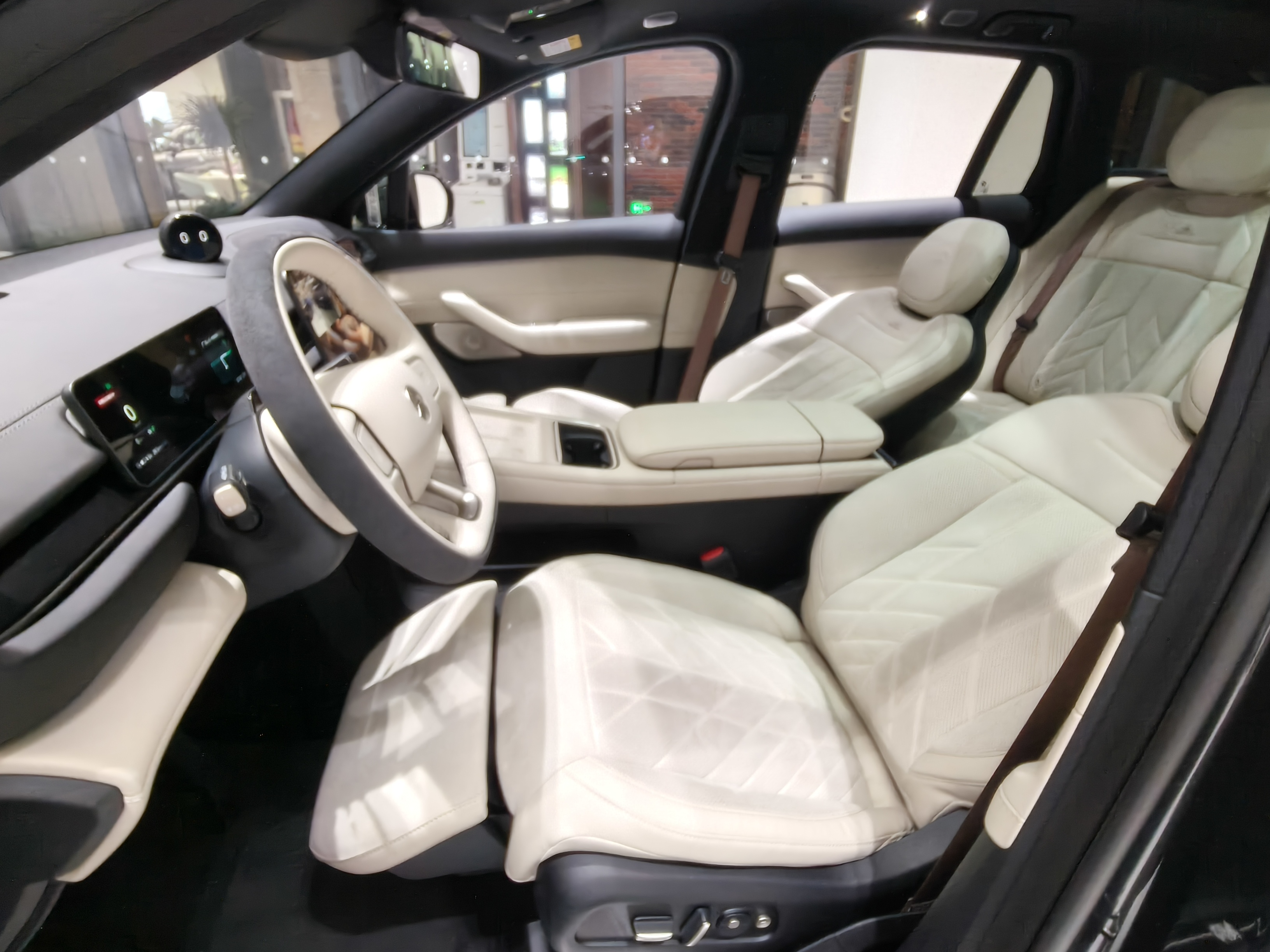 昨天去看ES9，发现看新ES6的也挺多，之前去别的牛屋看的普通版本，没想到这个自