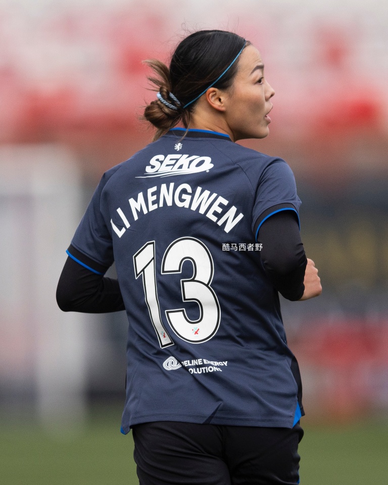 自从李梦雯加盟苏超流浪者女足到现在这段时间，应该是她留洋的至暗时期，感觉现在比她