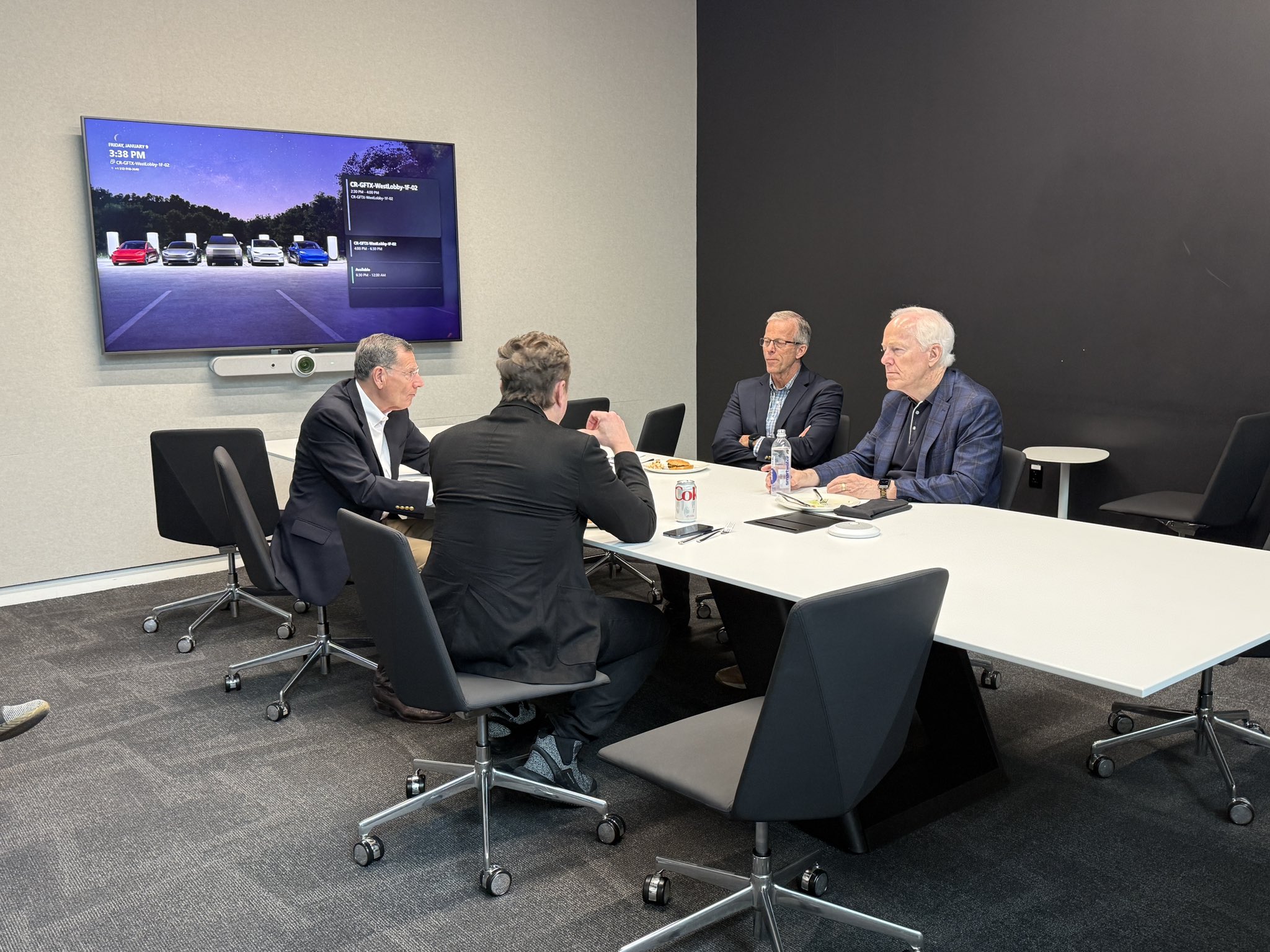 1月29日，马斯克：特斯拉Optimus V4 将在得克萨斯州生产，产量将大幅提