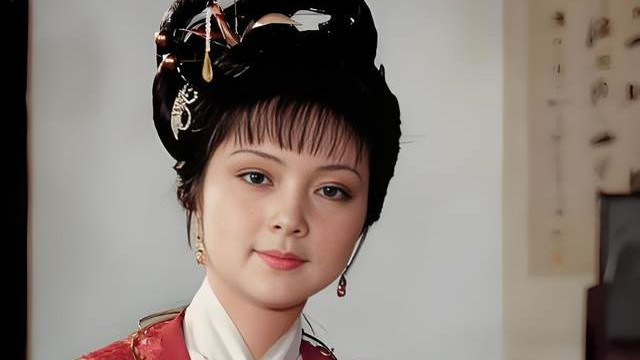 薛宝钗真的那么差？为何贾府没人支持金玉良姻？怪她身边的大累赘