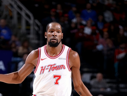 杜兰特19分，火箭主场险胜雄鹿。
北京时间4月2日，NBA常规赛，火箭坐镇主场迎