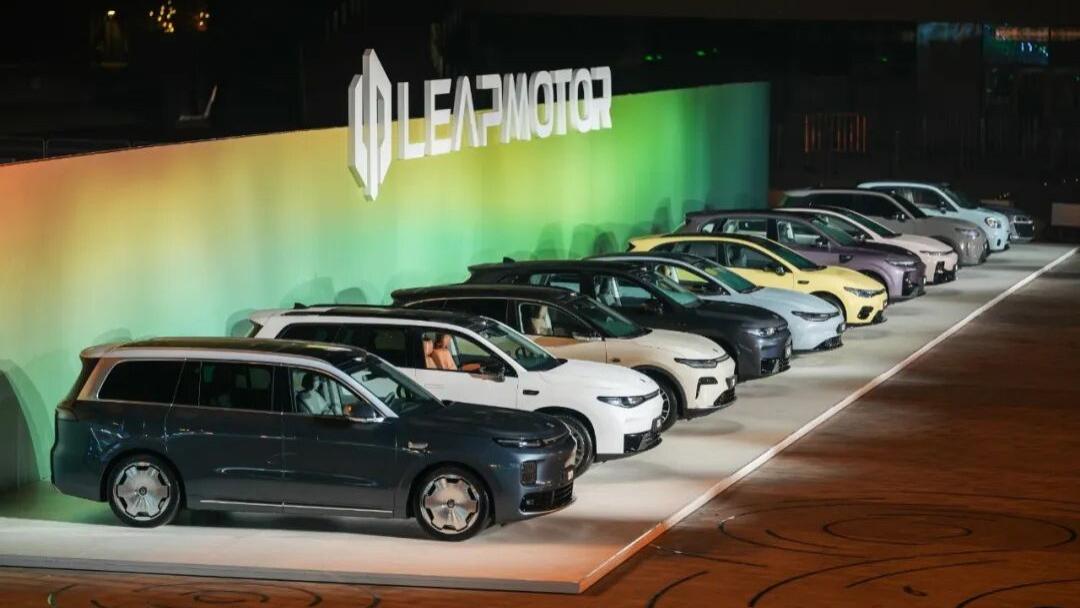 零跑尝到赚钱的滋味；岚图泰山Ultra开启交付；极氪8X开启预售；大众ID.ERA 9X正式发布；吉