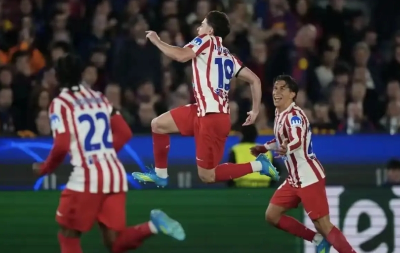 今晨欧冠，马竞客场2-0巴萨。这场比赛其实也是阿根廷国家队和西班牙国家队的缩影。