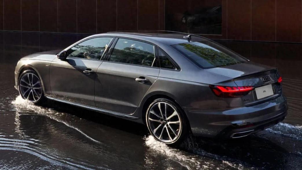 新款奥迪A4L下线！精简3个配置，价格要杀疯了？